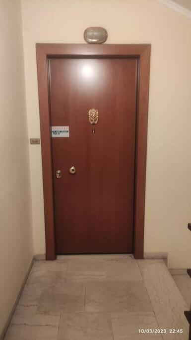 Sq Varnava Appartment Atena Exterior foto